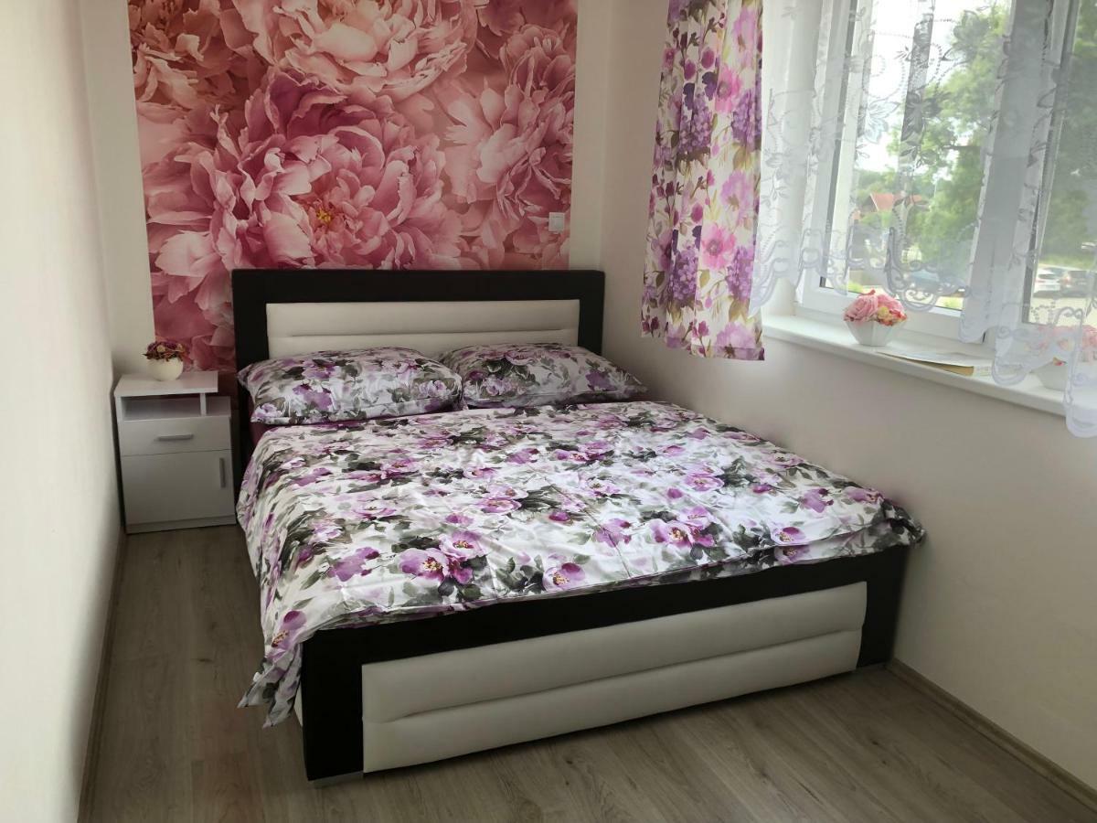 Apartman Na Lukach - Kopretina Třeboň Exterior foto